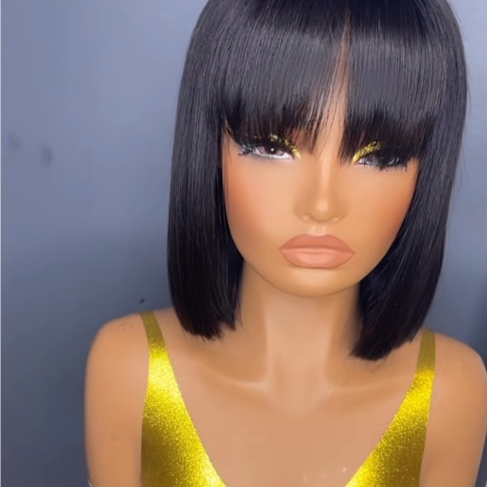 Glossy Black Bob Wig with Blunt Cut